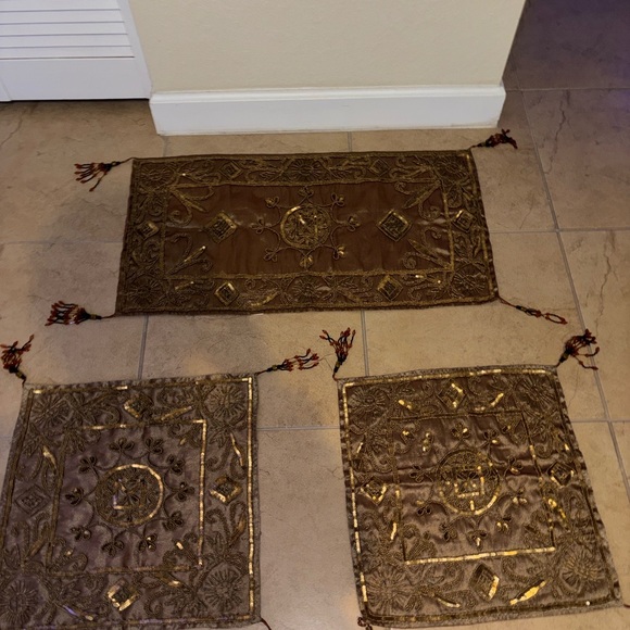 Other - Table runners Embroidered Brown and Gold Set Perfect for a set of luxury